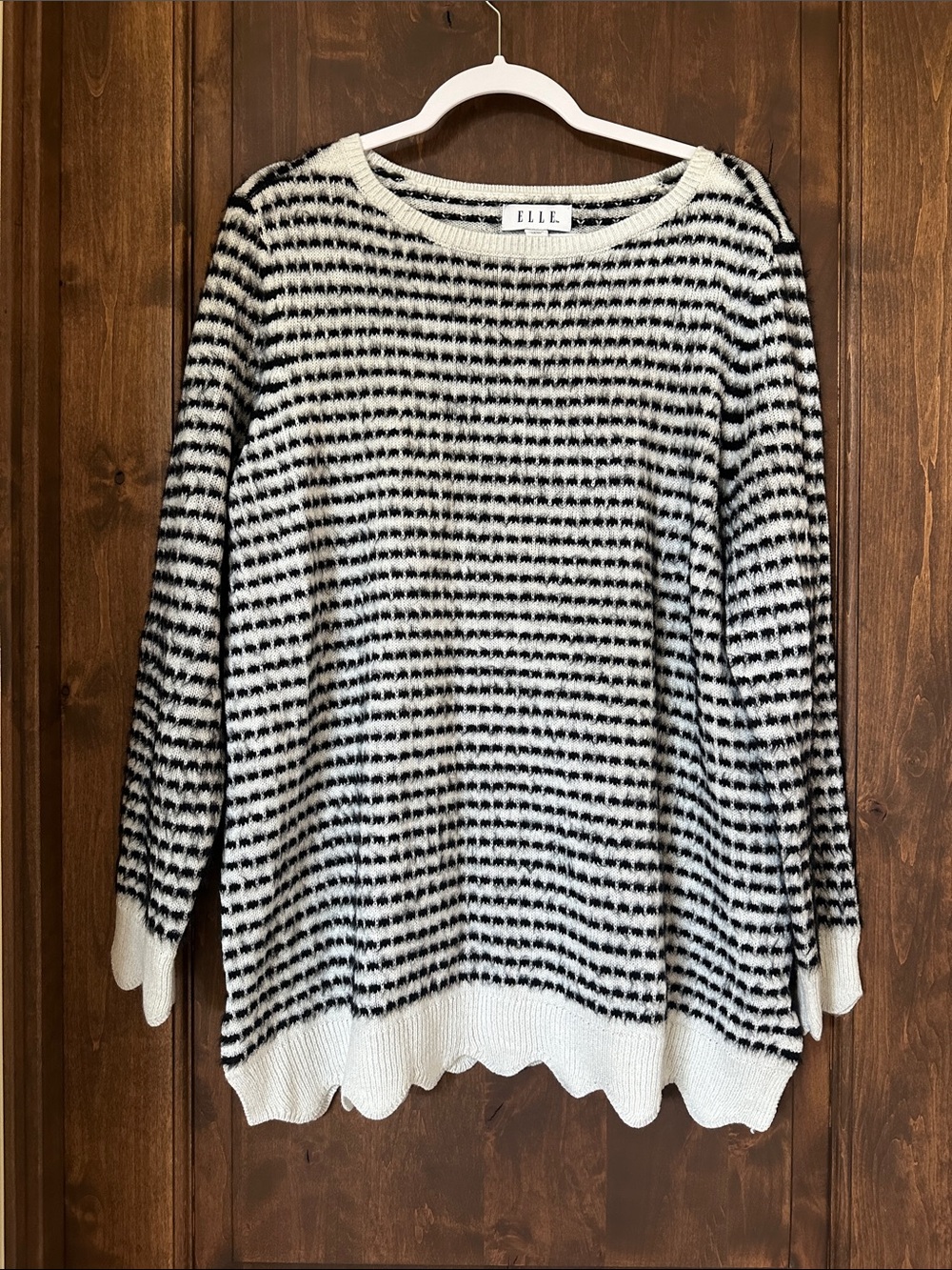 Elle Black & White Textured Stripe Scoop Neck Scalloped Edged Sweater